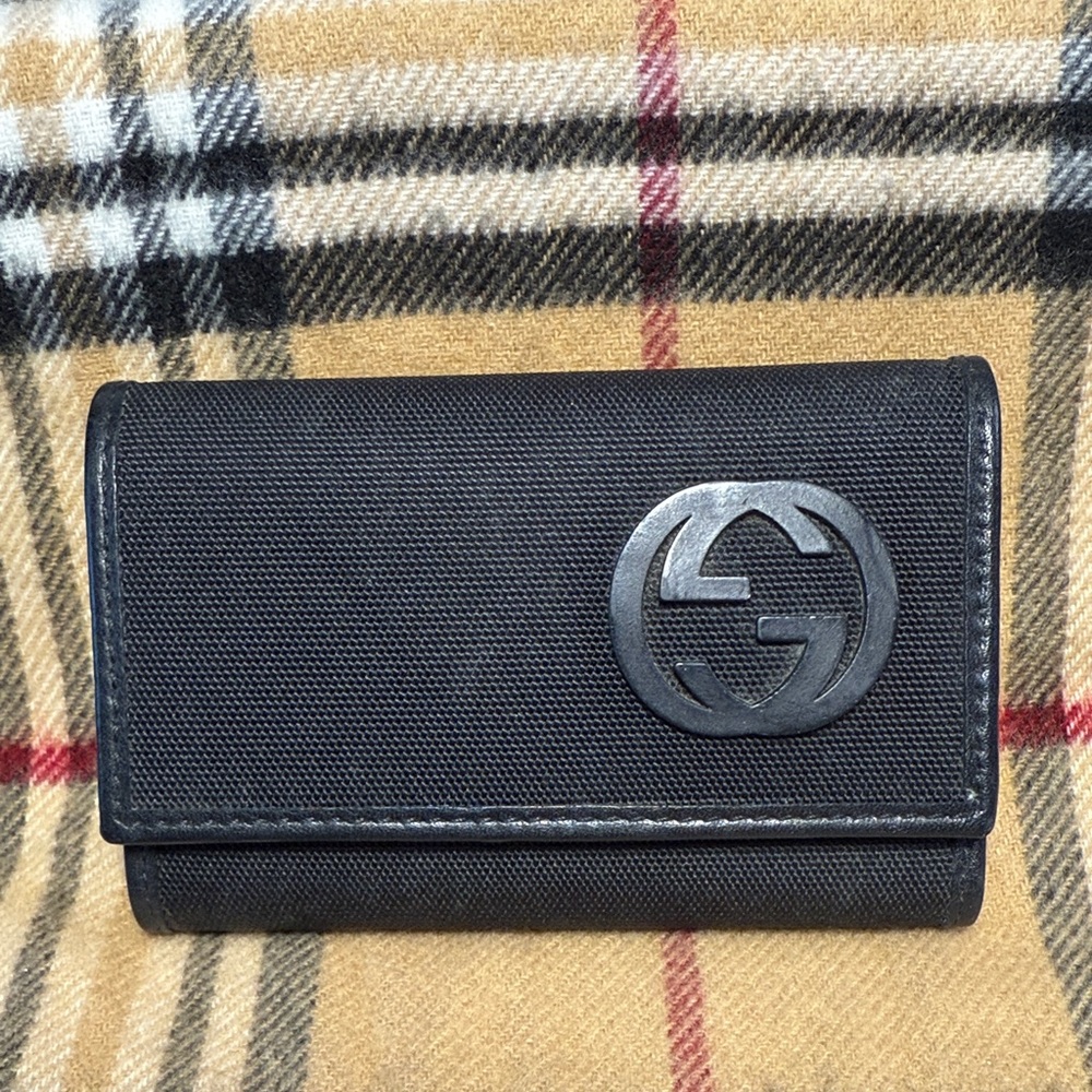 Gucci Black key chain and card holder